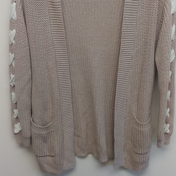 Jennifer Lopez Blush Pink Sweater - Picture 9 of 12